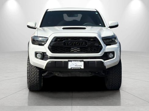 Used 2021 Toyota Tacoma TRD Off-Road w/ TRD Premium Off Road Package AWD/4WD image 10