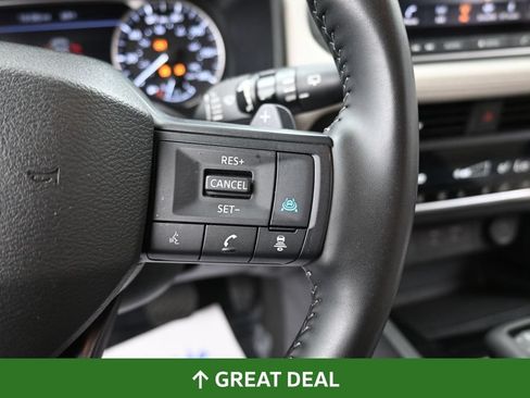 Used 2025 Nissan Rogue SV FWD image 36