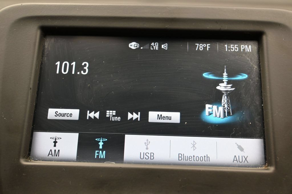 Used 2018 Chevrolet Equinox LS FWD image 29