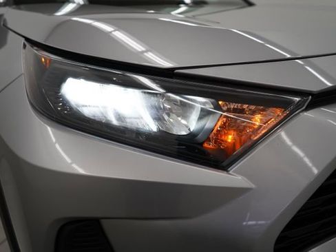 Used 2022 Toyota RAV4 LE image 68