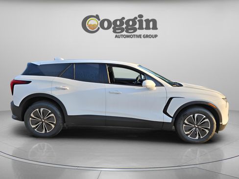 New 2025 Chevrolet Blazer EV LT image 4