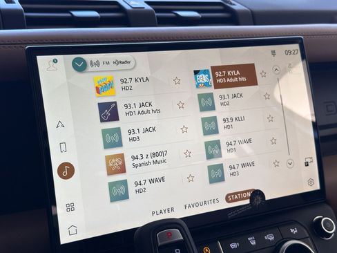 New 2026 Land Rover Defender 110 X-Dynamic SE AWD/4WD image 21