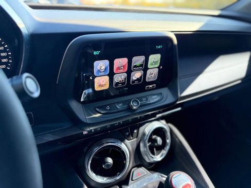 Used 2017 Chevrolet Camaro SS image 15