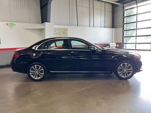 Used 2015 Mercedes-Benz C 300 4MATIC Sedan image 4
