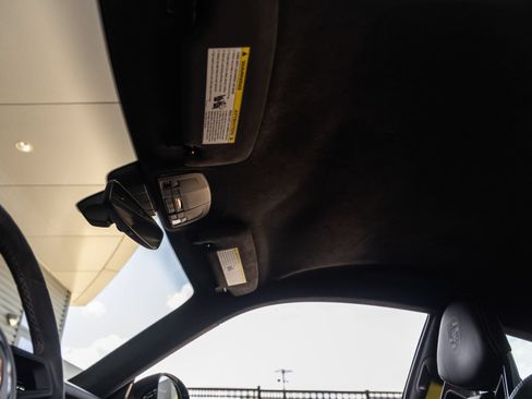Certified 2018 Porsche 911 GT3 RWD image 31