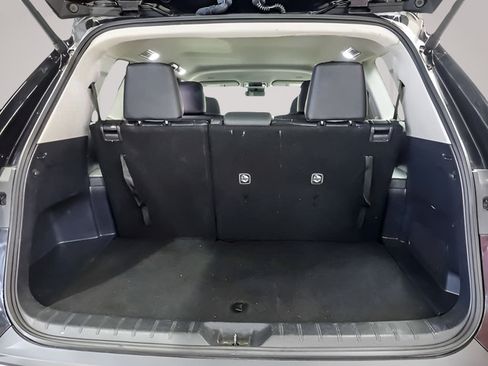 Used 2025 Toyota Grand Highlander AWD image 19
