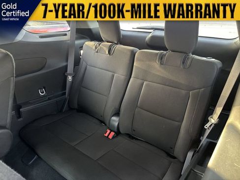 Used 2024 Ford Explorer XLT RWD image 32