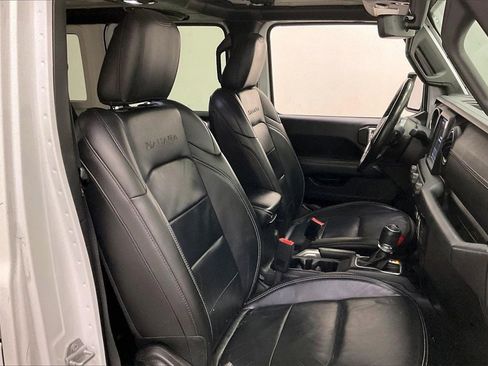 Used 2018 Jeep Wrangler Unlimited Sahara image 6