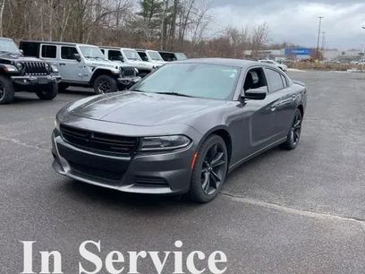 Used 2018 Dodge Charger SXT w/ Blacktop Package