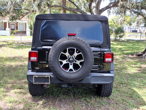 Used 2019 Jeep Wrangler Sport AWD/4WD image 4