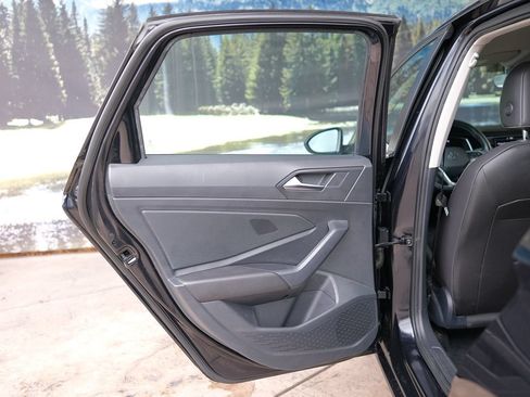 Used 2022 Volkswagen Jetta SE FWD image 34