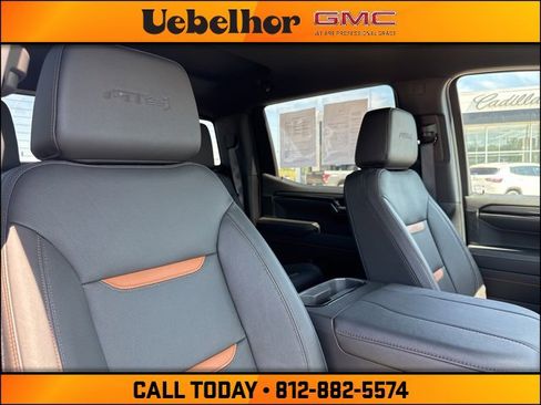 Used 2024 GMC Sierra 1500 AT4 w/ Technology Package image 4