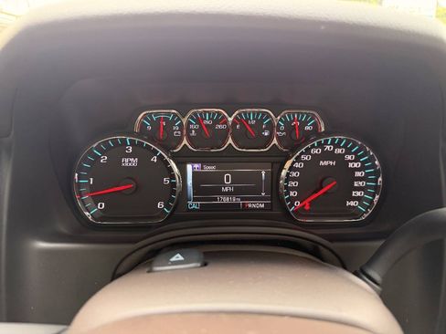 Used 2016 Chevrolet Suburban LTZ AWD/4WD image 25