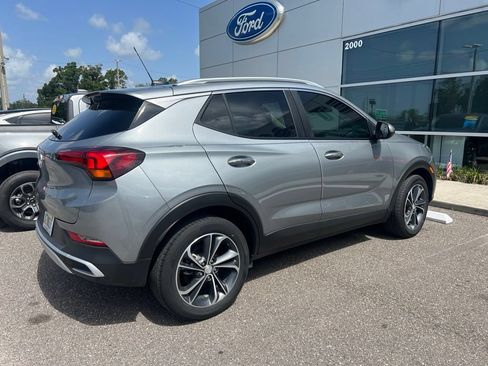 Used 2023 Buick Encore GX Select w/ Safety Package II AWD/4WD image 3