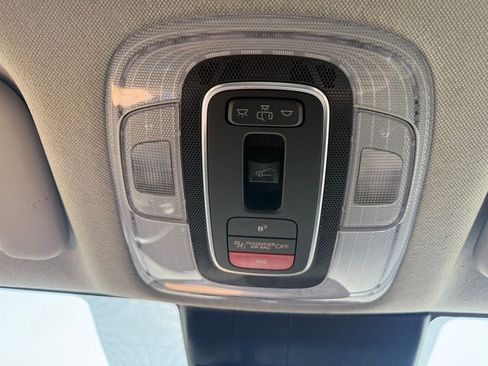 Used 2025 Hyundai Elantra SEL FWD image 17