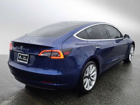 Used 2020 Tesla Model 3 Standard Range image 3