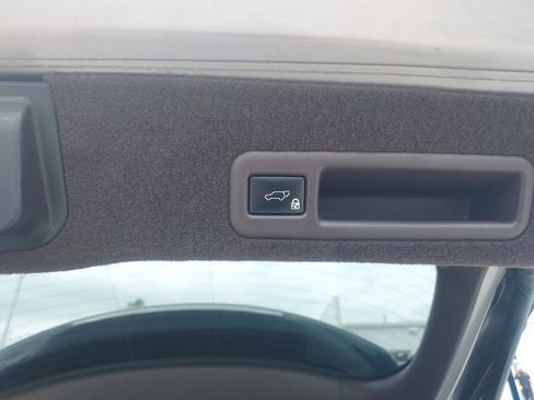 Used 2019 Lexus RX 450h AWD w/ Navigation Package image 39
