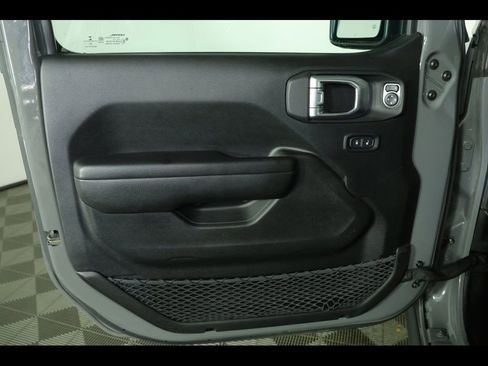 Used 2022 Jeep Wrangler Unlimited Rubicon w/ Xtreme Recon 35" Tire Package image 18