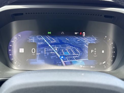 Certified 2024 Volvo XC40 B5 Plus AWD/4WD image 14