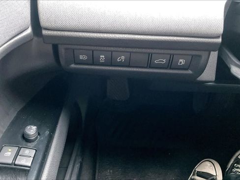 Used 2025 Toyota Camry LE FWD image 33