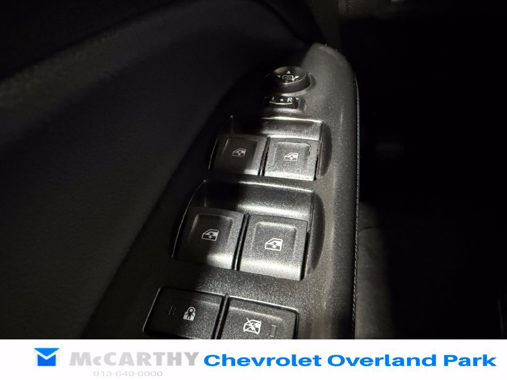 Used 2022 Chevrolet Colorado Z71 AWD/4WD image 17