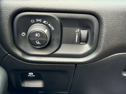 Used 2025 RAM 1500 Tradesman w/ Night Edition AWD/4WD image 28