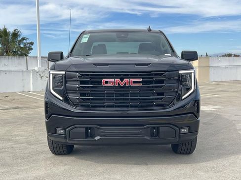 New 2026 GMC Sierra 1500 Elevation image 8