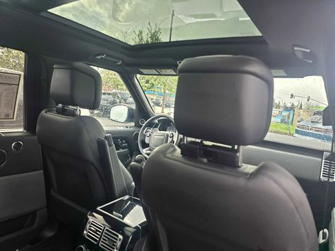 Used 2020 Land Rover Range Rover Long Wheelbase HSE image 15