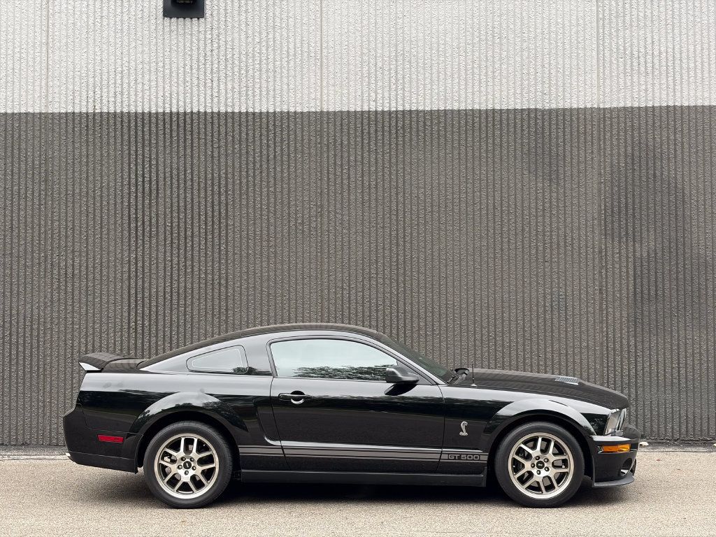 Used 2007 Ford Mustang Shelby GT500 RWD image 8