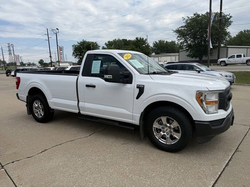 Used 2022 Ford F150 XL w/ Trailer Tow Package RWD image 4