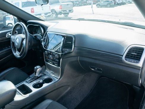 Certified 2021 Jeep Grand Cherokee Laredo X image 37