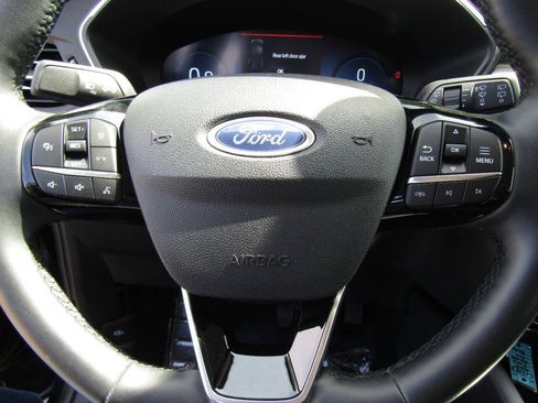 Used 2025 Ford Escape Platinum AWD/4WD image 38