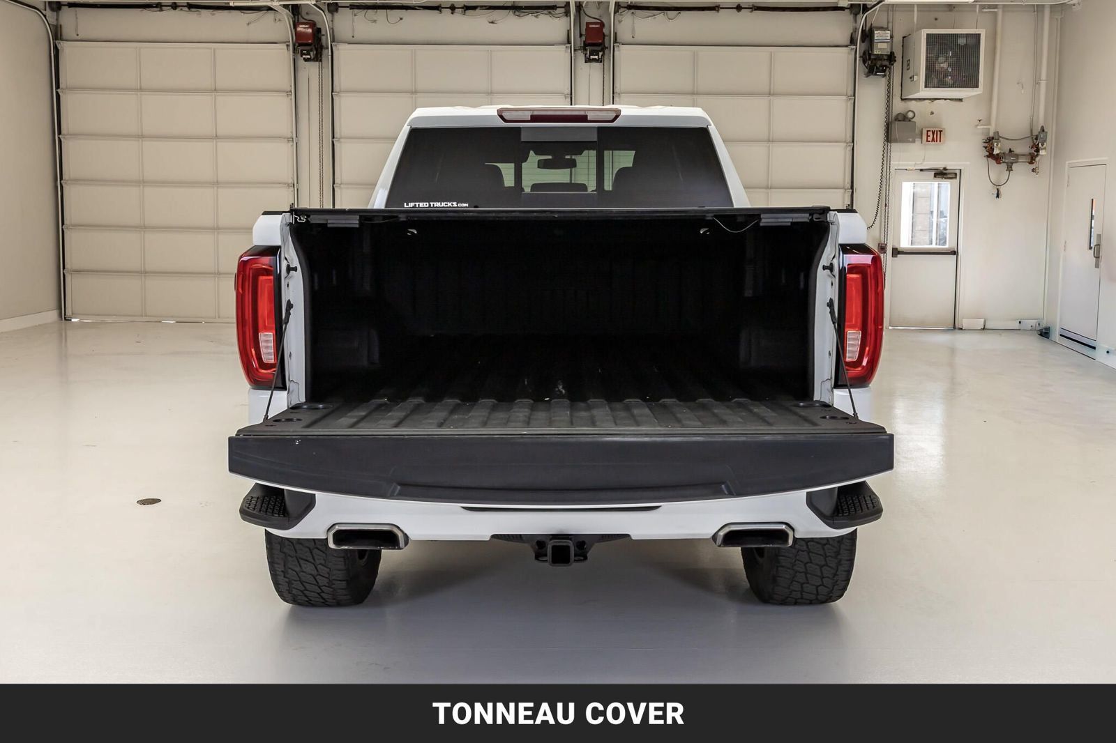 Used 2019 GMC Sierra 1500 AT4 w/ AT4 Preferred Package AWD/4WD image 8