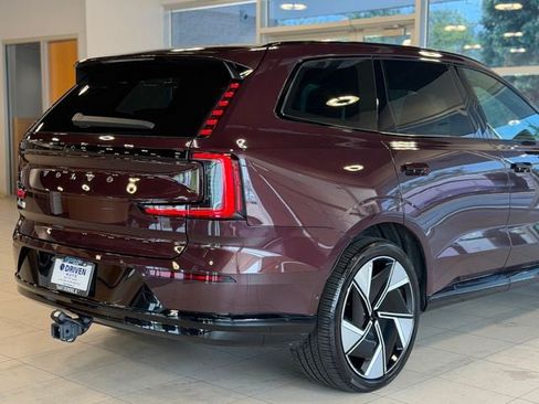 Used 2025 Volvo EX90 Ultra AWD/4WD image 11