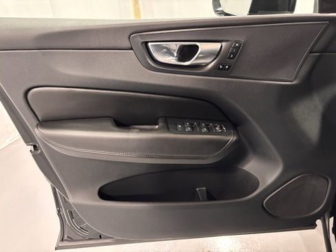 Certified 2023 Volvo XC60 B5 Core w/ Climate Package image 15