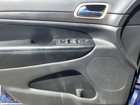 Used 2016 Jeep Grand Cherokee Laredo w/ Quick Order Package 23E image 13