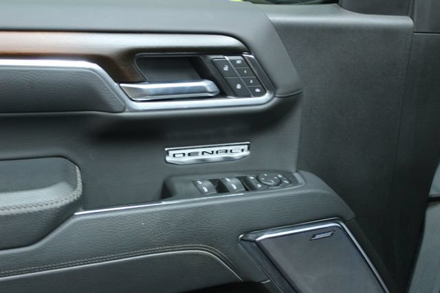 Used 2025 GMC Sierra 1500 Denali AWD/4WD image 12