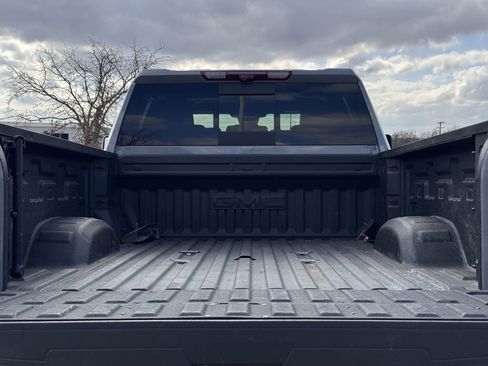 Used 2025 GMC Sierra 2500 AT4 w/ AT4 Premium Plus Package AWD/4WD image 32