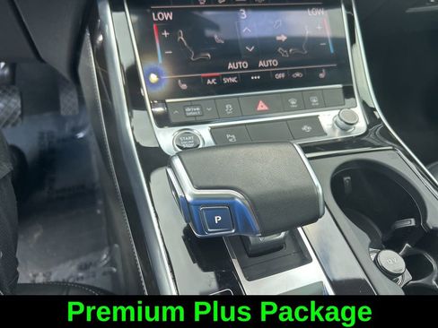 Used 2025 Audi Q7 3.0T Premium Plus image 15