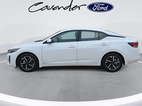 Used 2024 Nissan Sentra SV image 8