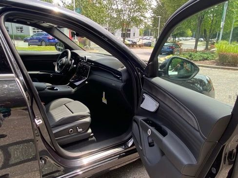 New 2025 Maserati Grecale GT image 35