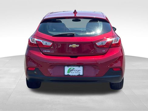 Used 2018 Chevrolet Cruze LT w/ Convenience Package FWD image 7
