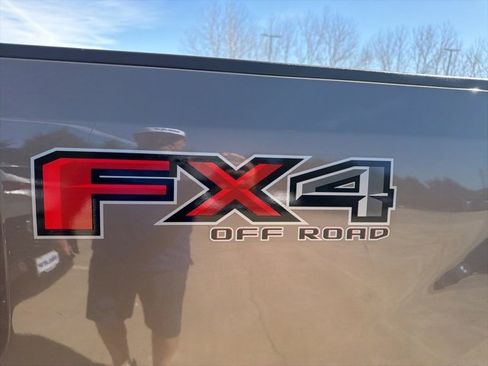 Used 2021 Ford F350 Lariat w/ Lariat Ultimate Package image 6