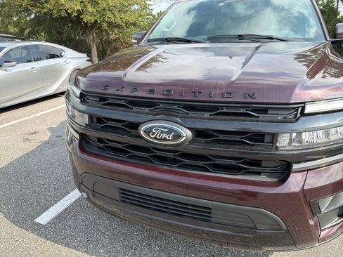 Used 2024 Ford Expedition Limited RWD image 10