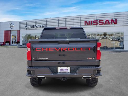 Used 2022 Chevrolet Silverado 1500 RST AWD/4WD image 5