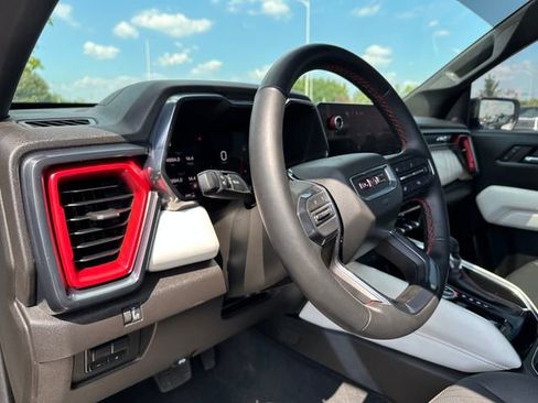 Used 2023 GMC Canyon AT4X image 20