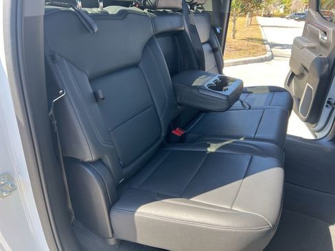 Used 2025 GMC Sierra 1500 SLT image 43