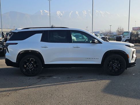 Used 2024 Chevrolet Traverse RS w/ LPO, Floor Liner Package image 2