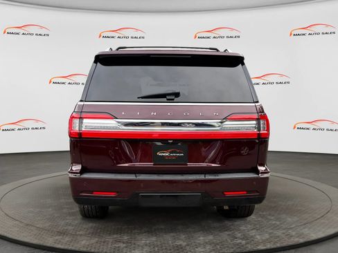 Used 2018 Lincoln Navigator Reserve w/ Technology Package AWD/4WD image 9