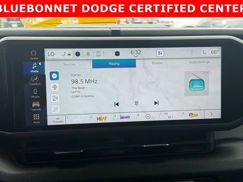 Used 2024 Jeep Gladiator Sport AWD/4WD image 9